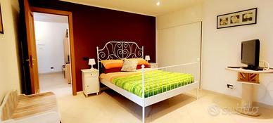 Ostia casa vacanze giardino posto auto privato