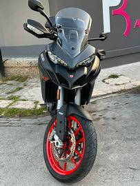Ducati Multistrada V2 S da vetrina