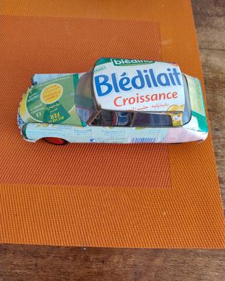 Modellino Citroen DS Pallas in latta 