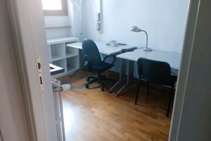 PRATI, stanza ammobiliata per uso ufficio
