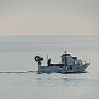 Motobarca con licenza da pesca