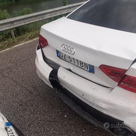 Audi A5 incidentata
