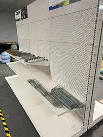 Scaffali per attività commerciali