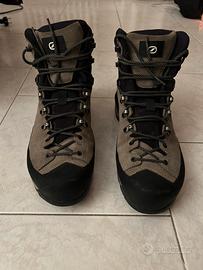 Scarponi “Scarpa Mescalito TRK GTX”