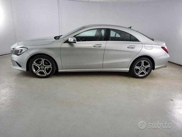 MERCEDES-BENZ CLA 220 d Automatic Business Extra 4