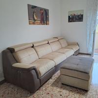 Divano letto con relax elettrico doppio e pouf