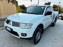 mitsubishi-l200-2-5-di-d-2013