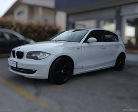 BMW 116i 5p. Attiva