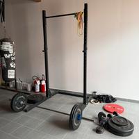 Palestra usata completa con pesi rack e dip