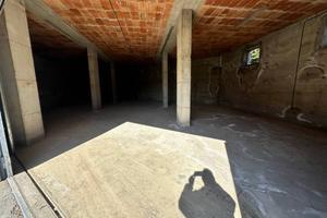Box / Garage di 100 m² a Mezzenile