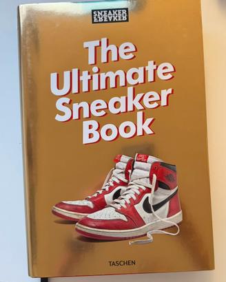 Libro “The ultimate sneaker book” con 670 pagine