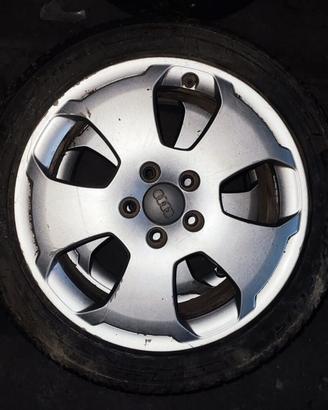 4 gomme (4stag) cerchi in lega Audi A3 225/45 R17