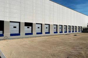 Immobile di 10500 m² con 4 locali a Vitulazio