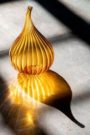 Vaso marca Salviati, in vetro soffiato di Murano