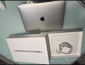 MacBook Air 13” Chip M1