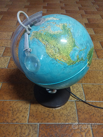 Mappamondo illuminato