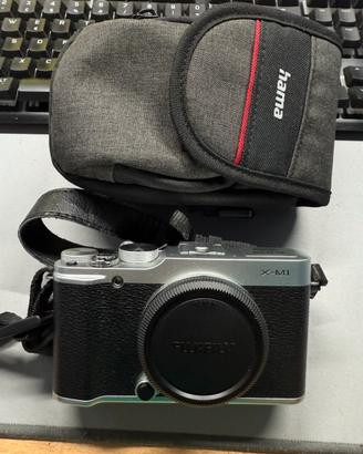 Fujifilm xm-1 mirrorless