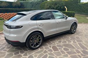 porsche Cayenne coupe E-hybrid