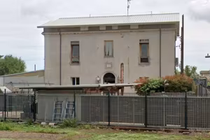 Casa indipendente di 270 m² con più di 5 locali a 