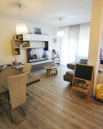 Appartamento di 111 m² con 4 locali e box auto a P