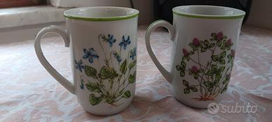 2 tazze con fantasia floreale 
