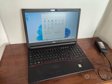 PC Portatile Fujitsu i5 Windows 11 Pro SSD