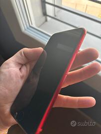 iPhone SE da riparare