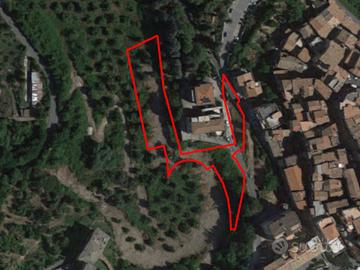 Terreno edificabile di 2.465 mq