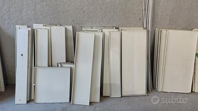 scaffali arredo, bottiglie e altro 