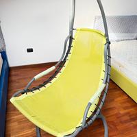 Dondolo/Poltrona sospesa con struttura verde