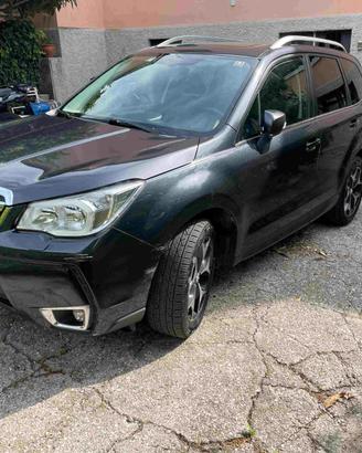 Subaru Forester Lineatronic 2015 diesel con gancio
