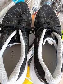 scarpe da ginnastica color nero n. 44