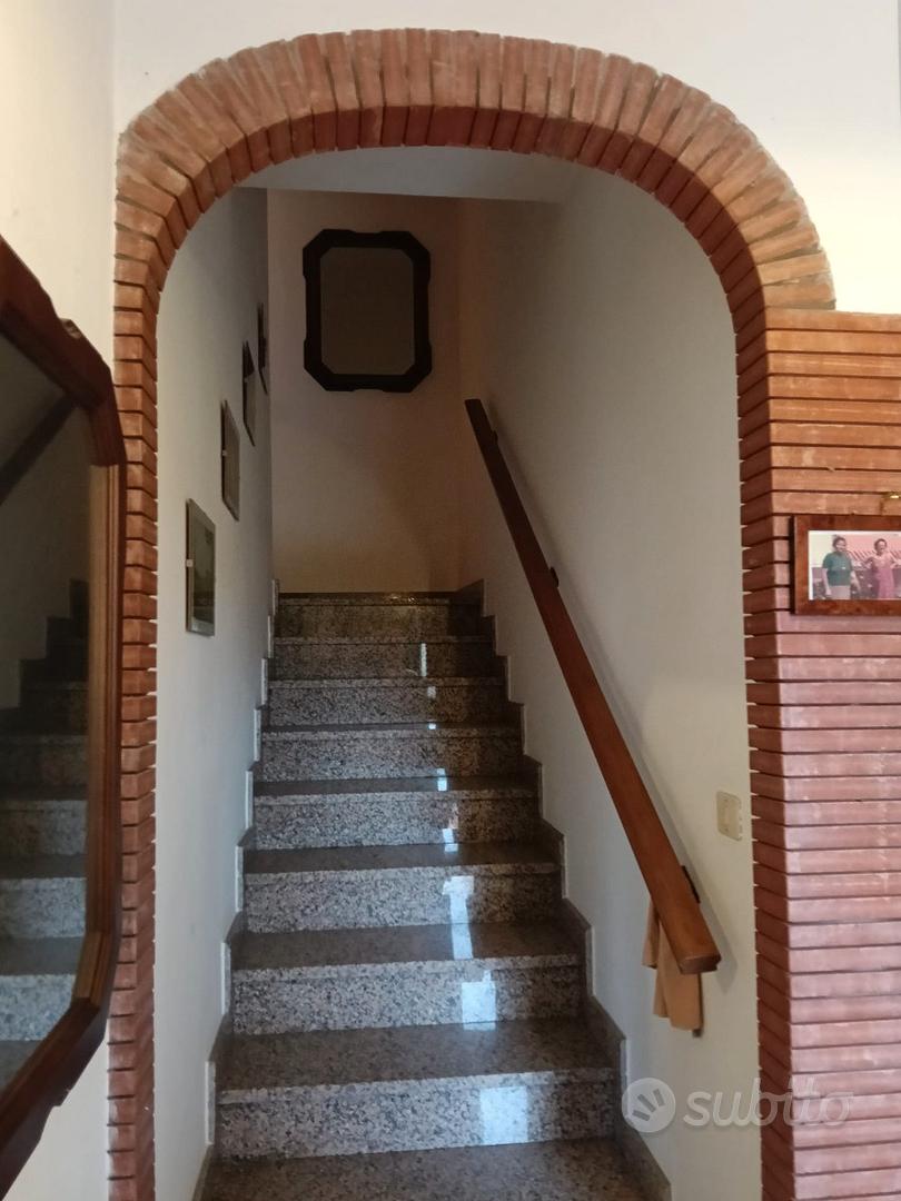 Fabbricato plurifamiliare con terreno - Altro