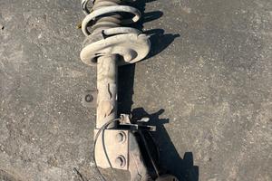 AMMORTIZZATORE ANTERIORE DESTRO PEUGEOT 5008 1.6 D