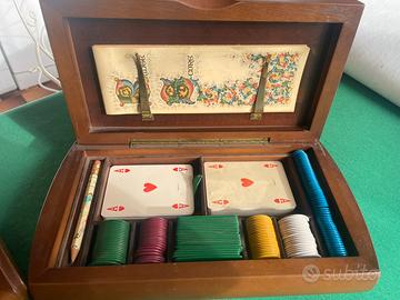 Tris in legno, 2 pz carte da gioco, 1 pz portasig