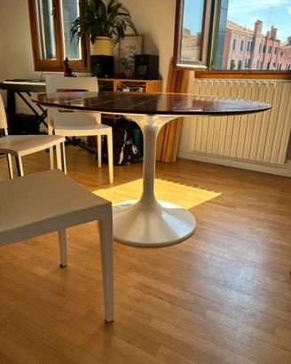 Tavolo design Saarinen Tulip