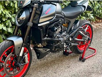 Moto tenuta con cura ..