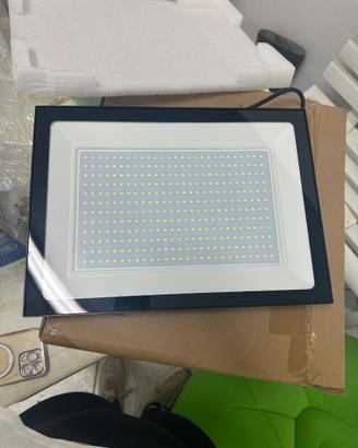 Faro LED 300W da Esterno IP66 Proiettore Luce Fred