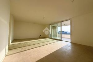 4 LOCALI A MOGLIANO VENETO