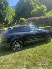Porsche macan T