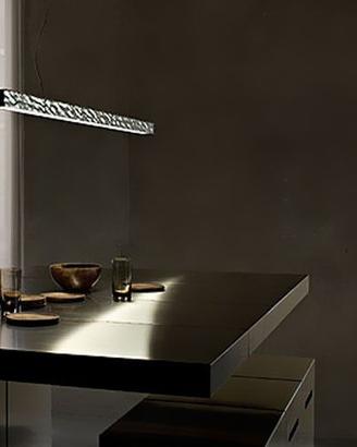 Lampada FLOS Long & Hard di Philippe Starck