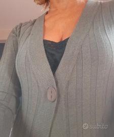 cardigan di lana a coste 