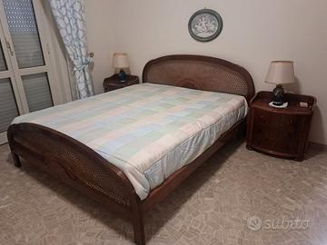 Set camera in piuma di noce