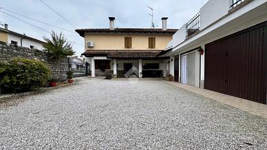 CASA SEMINDIPENDENTE A SAN GIOVANNI AL NATISONE