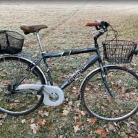 Bicicletta da uomo da città o passeggio
