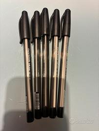 Penna papermate nere