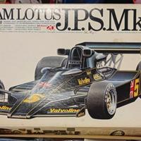Kit TAMIYA Lotus JPS MkIII. Scal 1/12