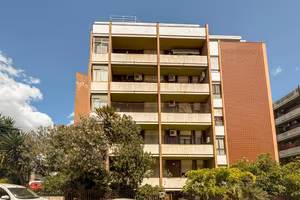 Amsicora ampio quadrilocale piano alto