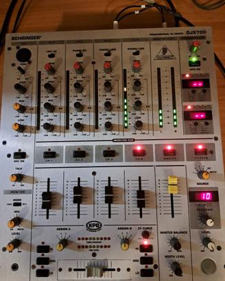 Mixer behringer DJX700