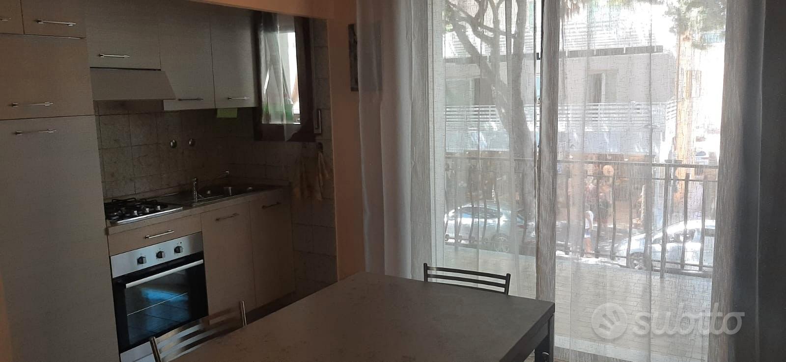 Bilocale con terrazzo sul viale principale - Vista 5